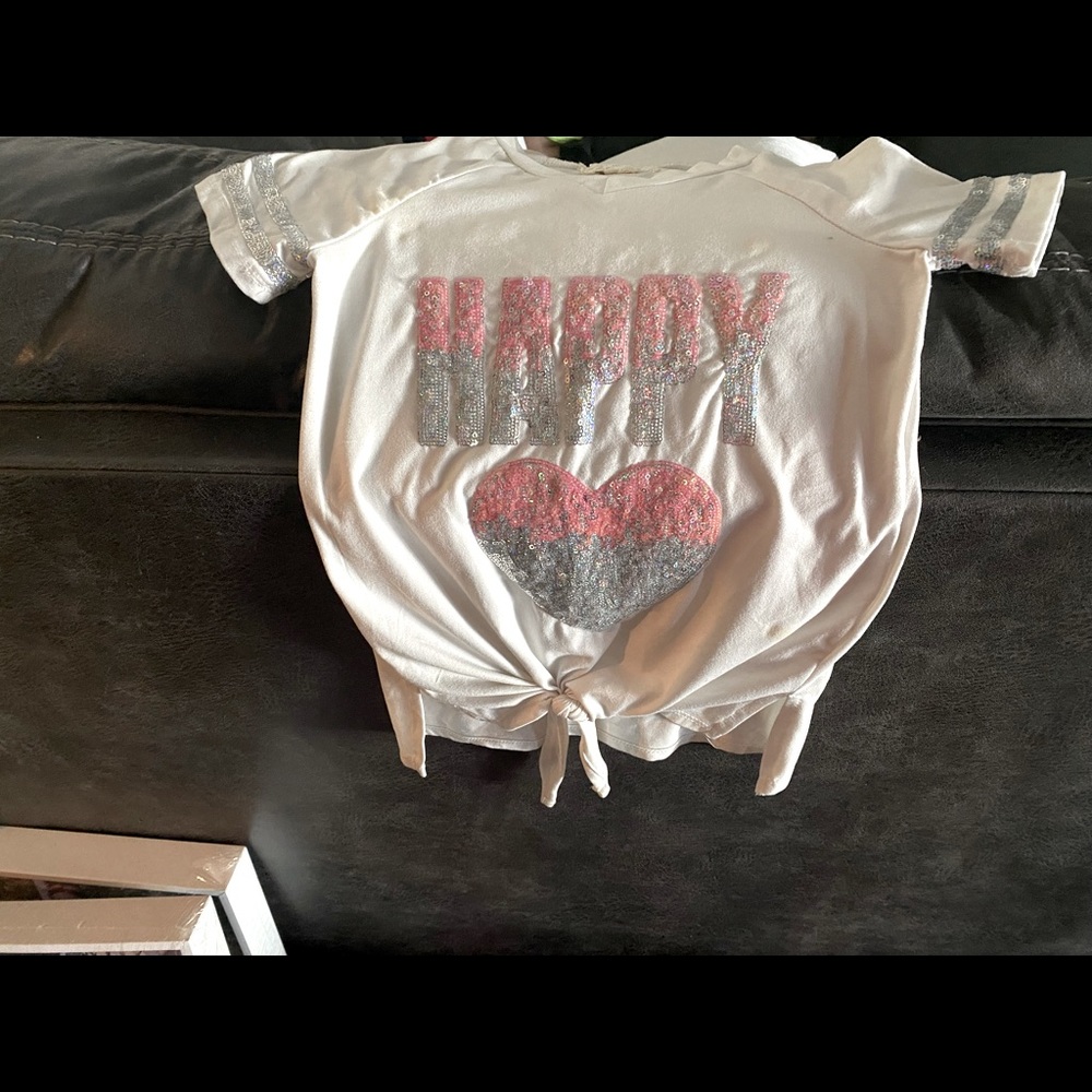 Girls short sleeve shirts 6- 7/8